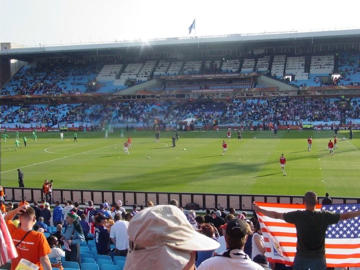 In+the+stadium+before+the+game.%2842%29